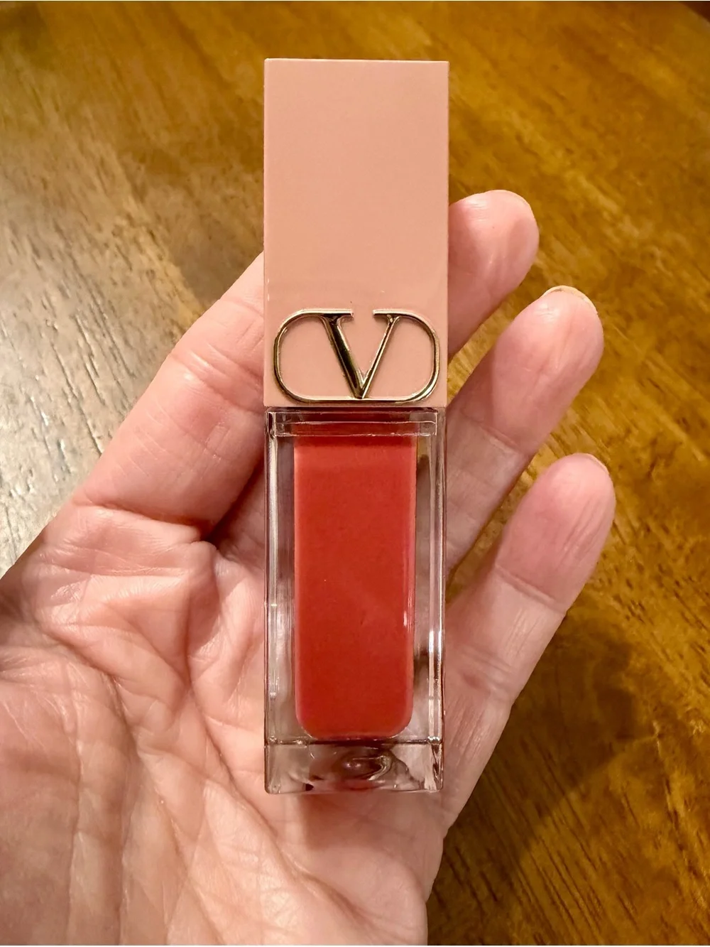 Valentino Liquirosso Blur Lip & Blush — Coral Orange - Picture 2 of 5
